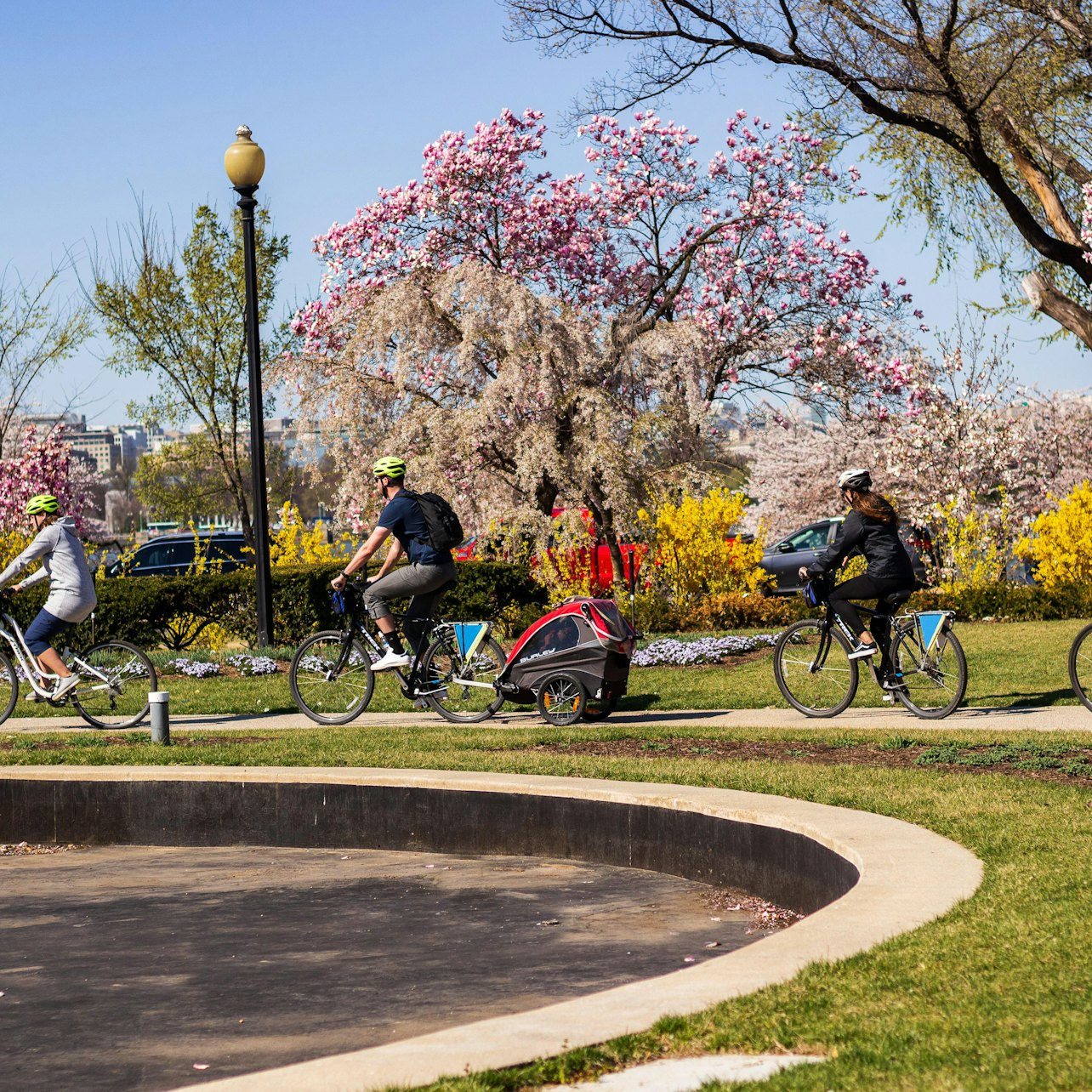 Washington DC: 3-Hr Monuments & Memorials Guided Bike Tour - Photo 1 of 8